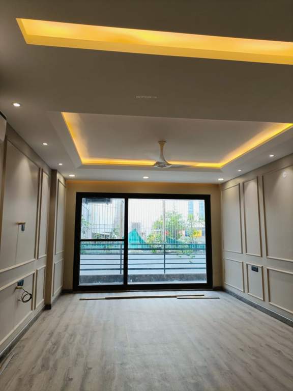  worth it realtors sushant lok 1 premium floors Living Area