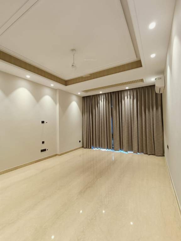  worth it realtors sushant lok 1 floors Living Area