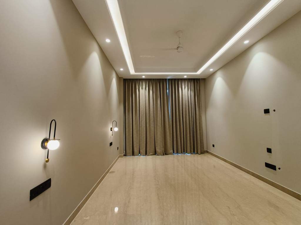  worth it realtors sushant lok 1 floors Living Area