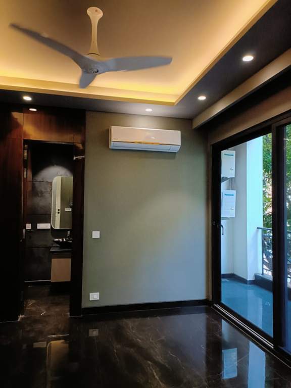  worth it realtors dlf phase 2 floors Living Area