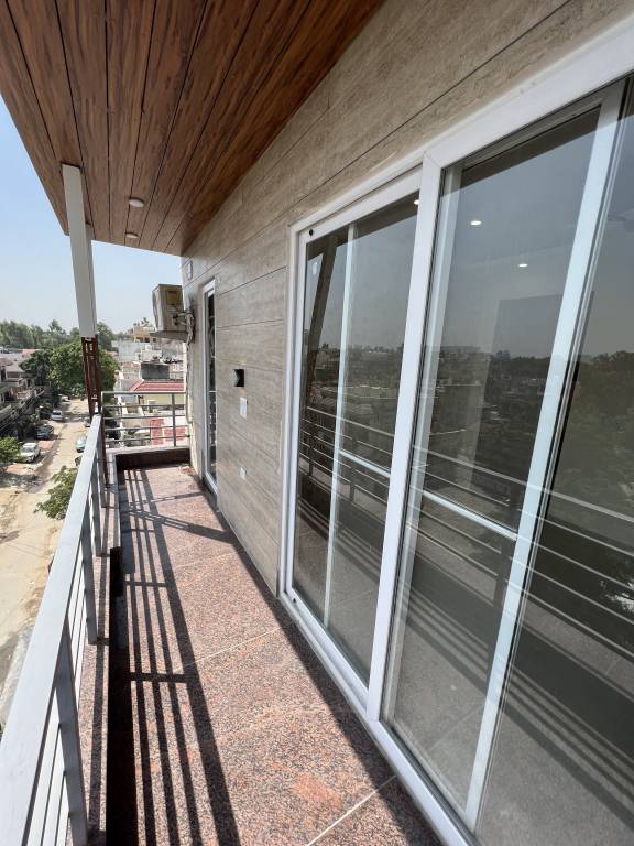  floor experts palam vihar Balcony
