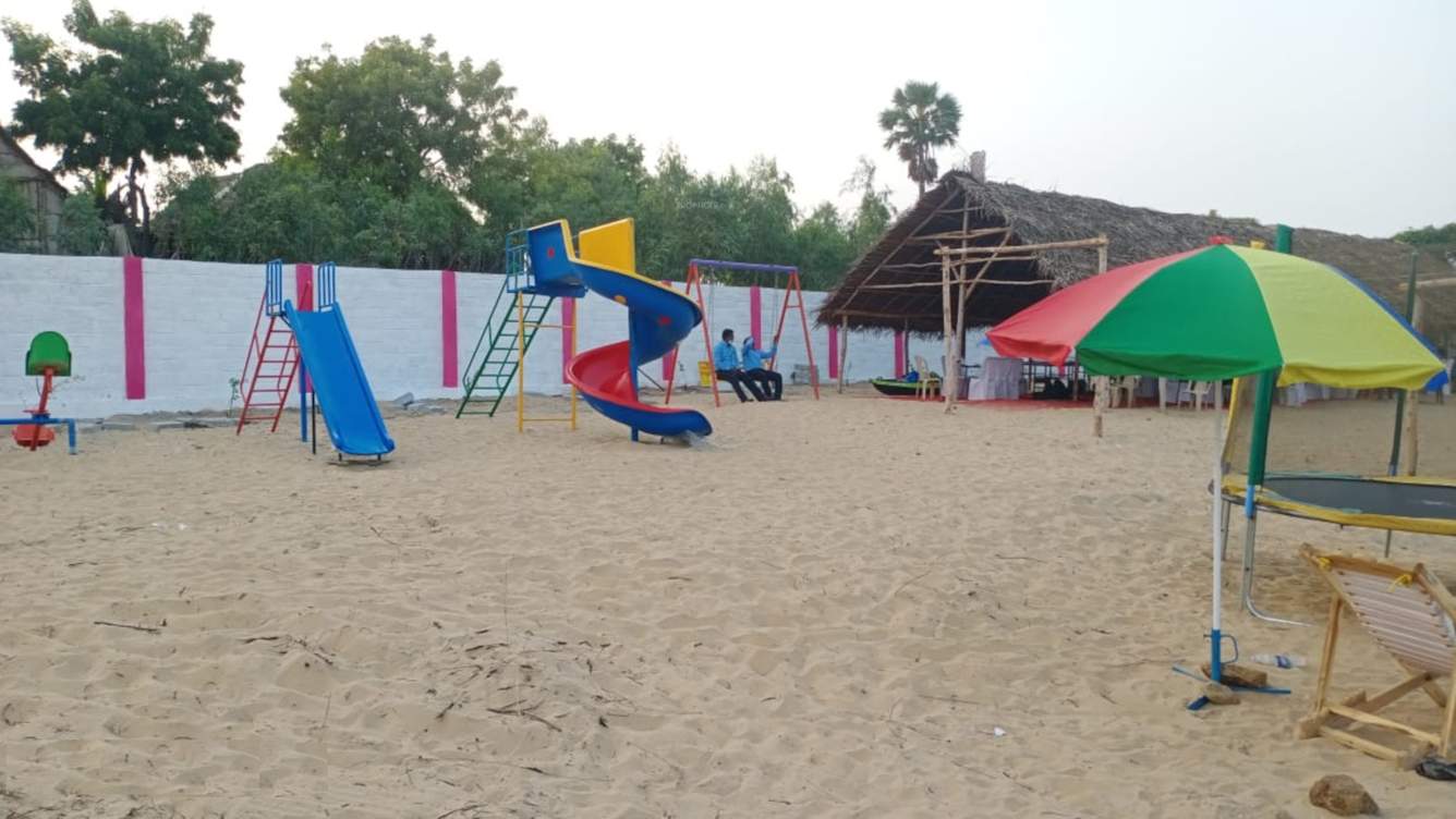  sunday beach Children's play area