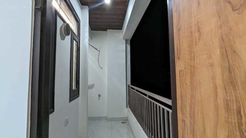  parth-empire-i Balcony