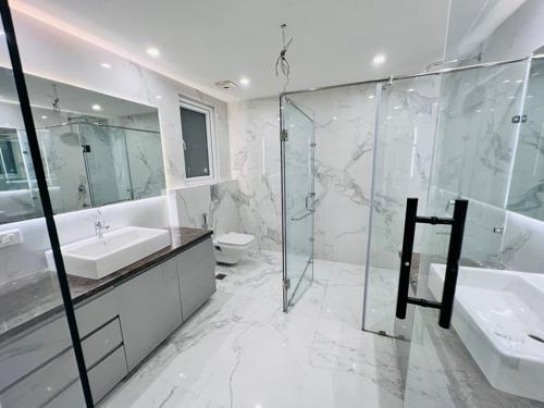  homes-south-city Bathroom