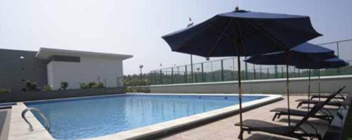  brooklyn-towers-town-park-phase-1-w1 Swimming Pool