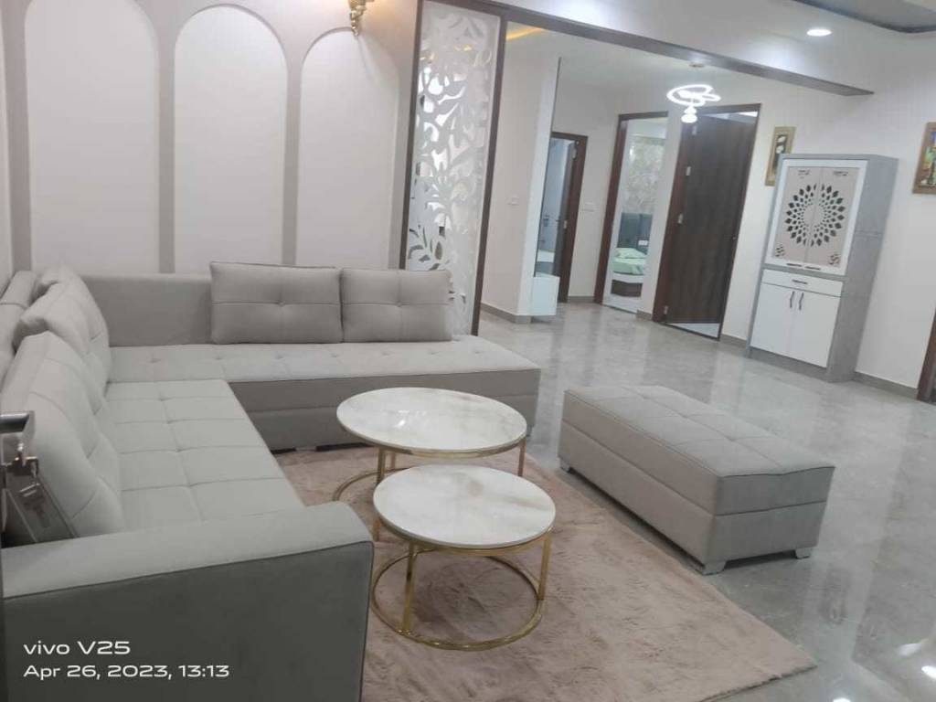  heights 12 Living Area