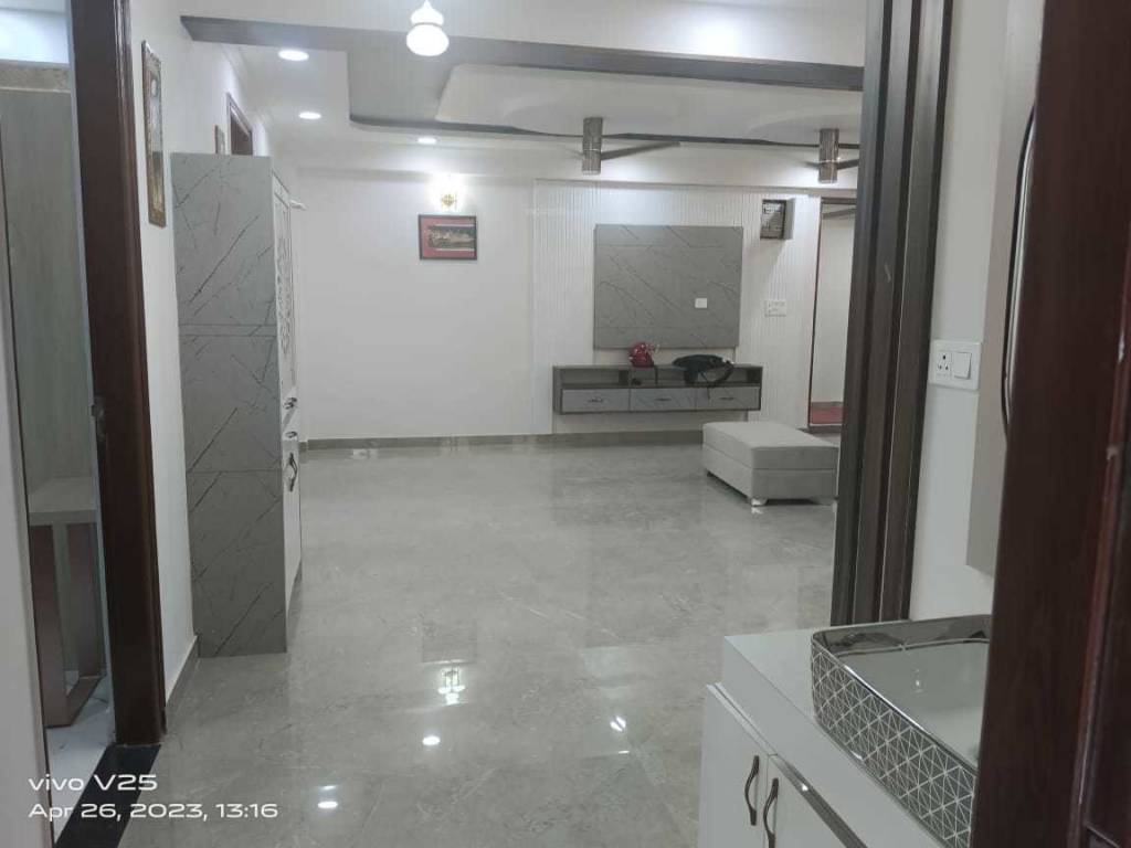  heights 12 Living Area