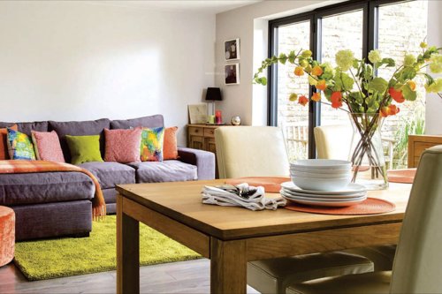  gardenia Dining Area