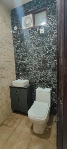  the-luxury-address Bathroom