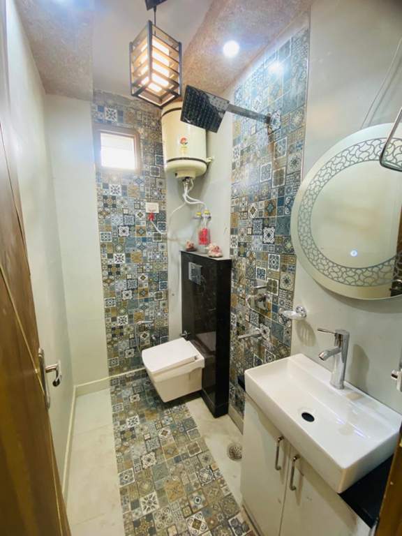  the regalia Bathroom