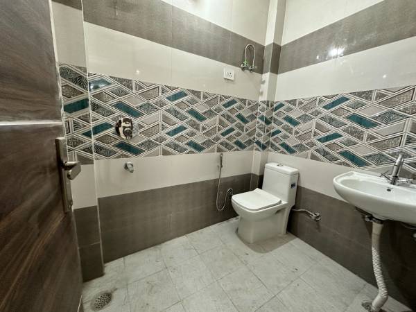  galaxy-floors Bathroom