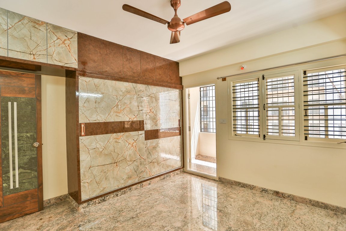  grand field Living Area