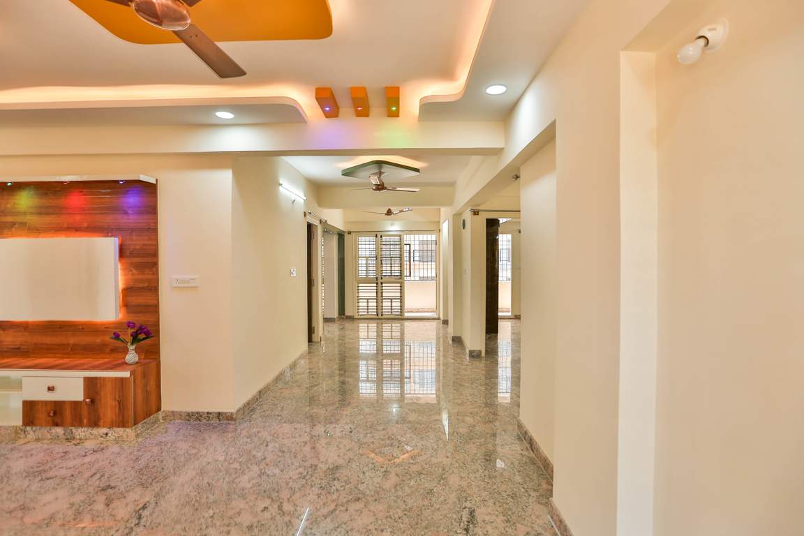  grand field Living Area