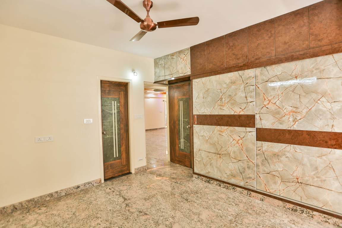  grand field Living Area