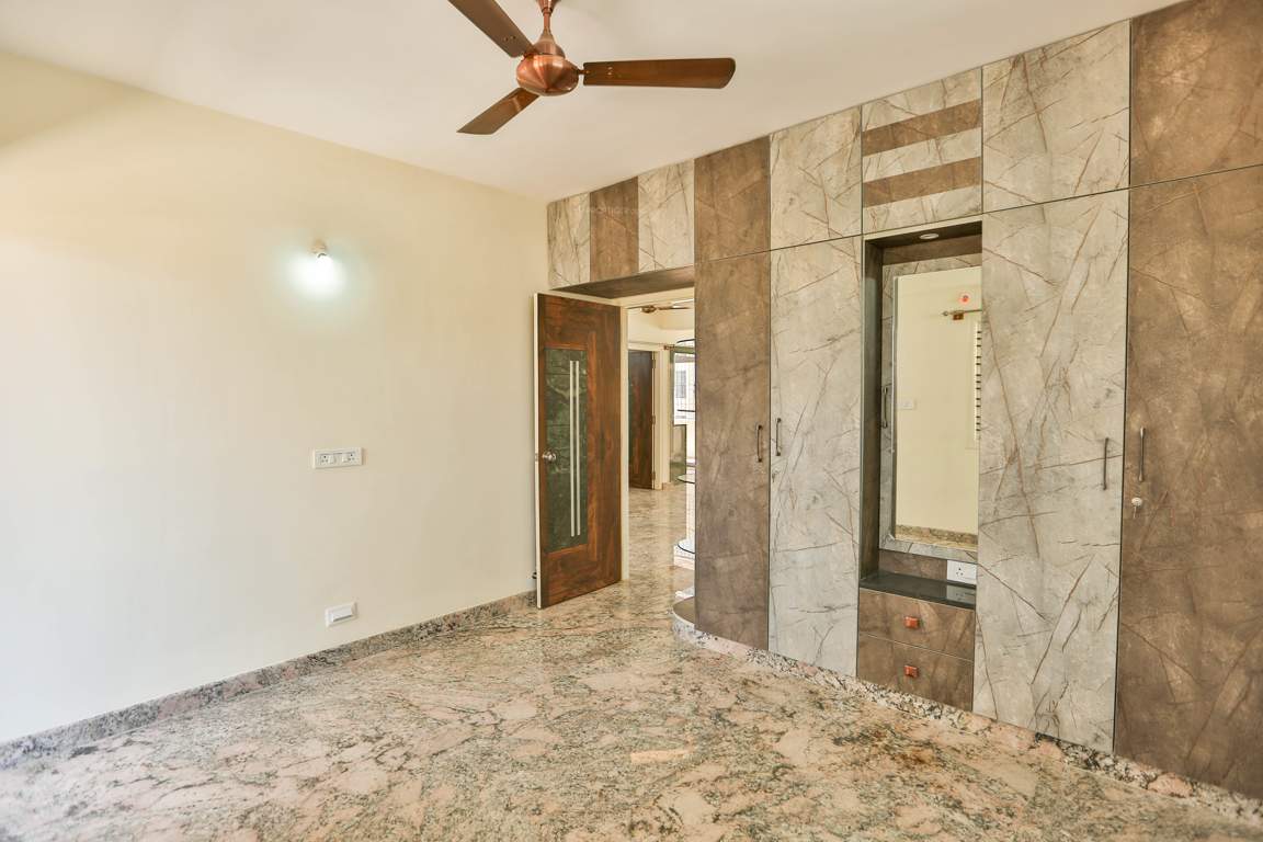  grand field Living Area