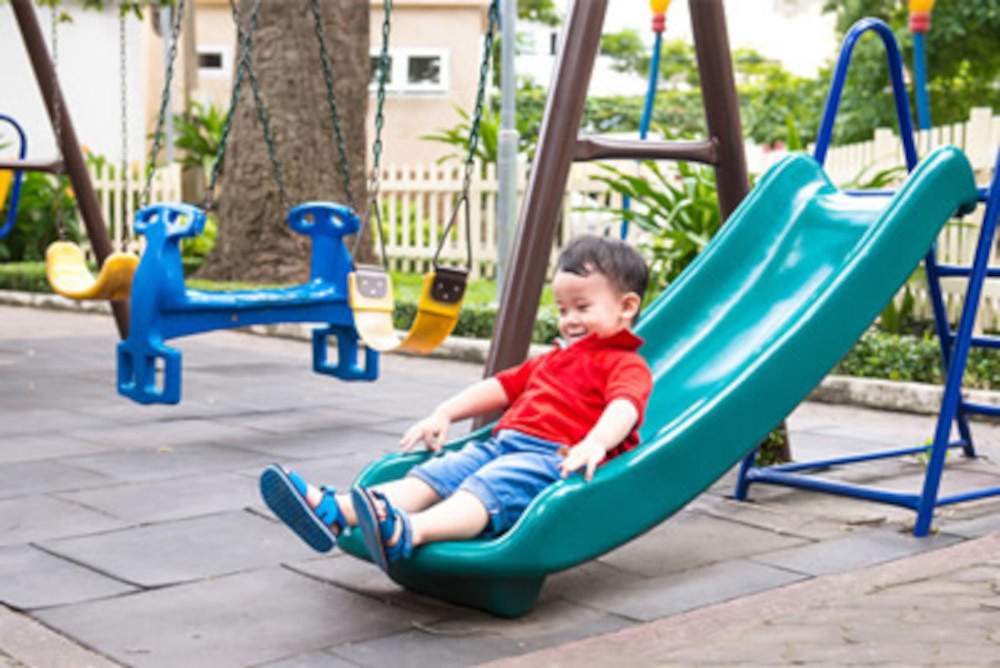  avane 12th avenue Children's play area