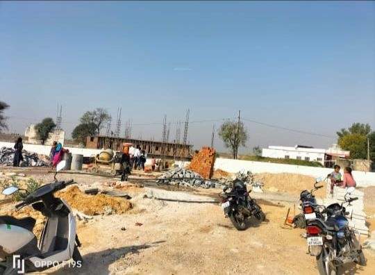  hari nikunj f block Plot