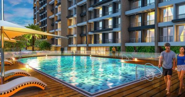  invicta Swimming Pool