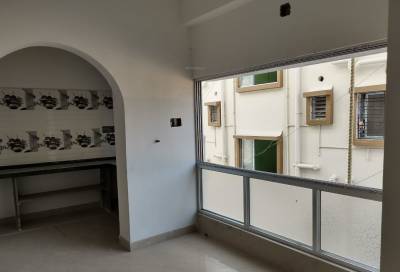  silver-green-i Living Area