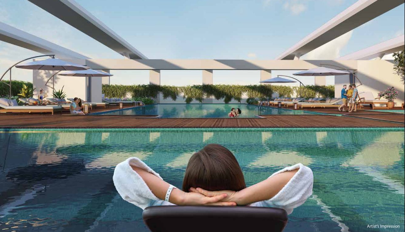  regal cross town Swimming Pool