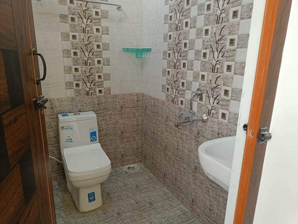best home metro grand Bathroom
