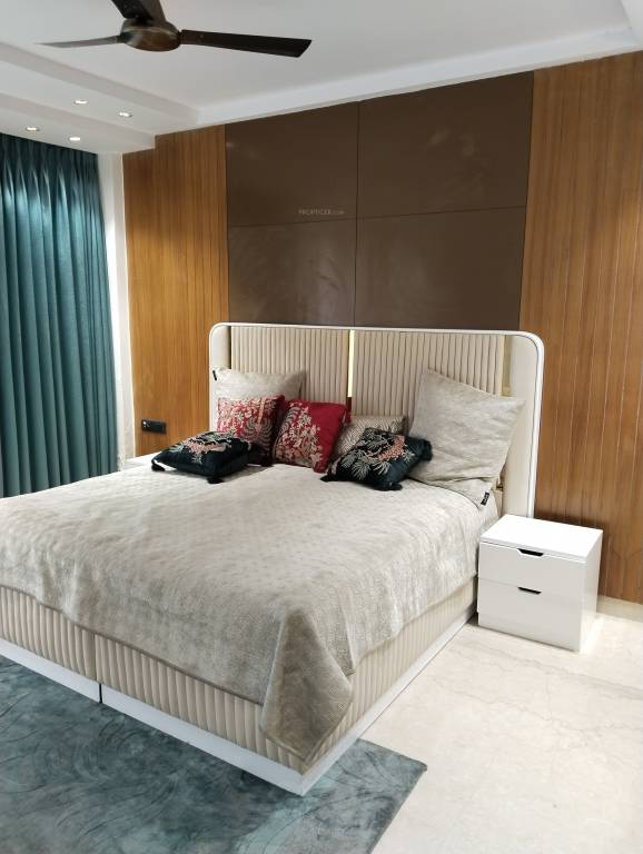  luxuries floor 2 Bedroom