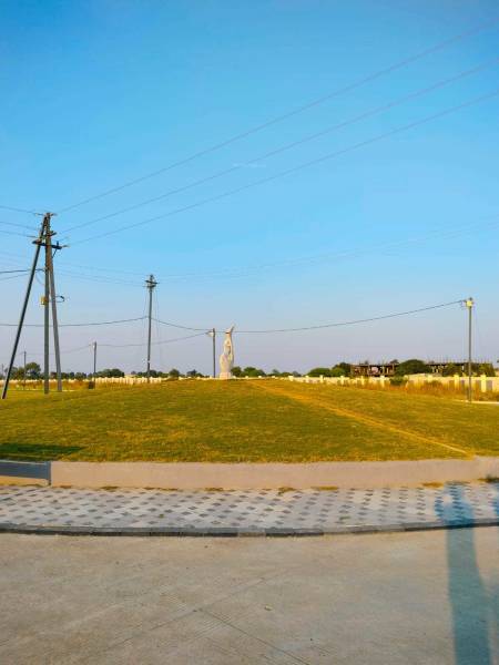  silicon-sansaara Plot