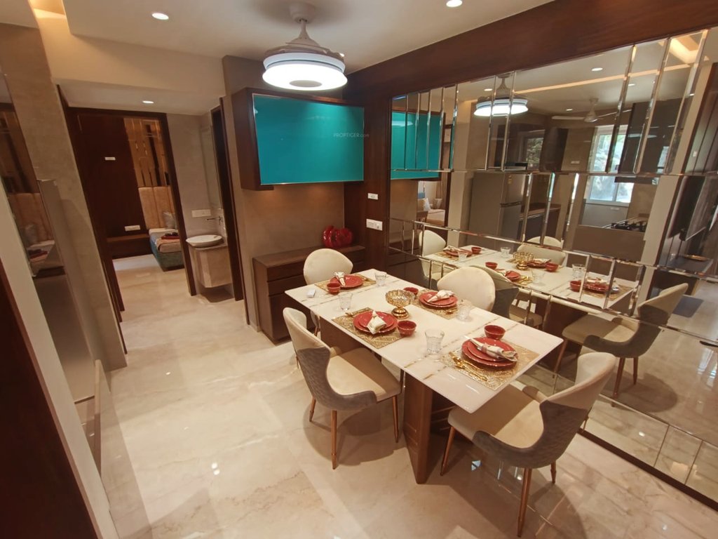  palm town Dining Area