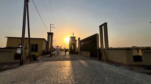 Plot vrindavan-dream-city Plot