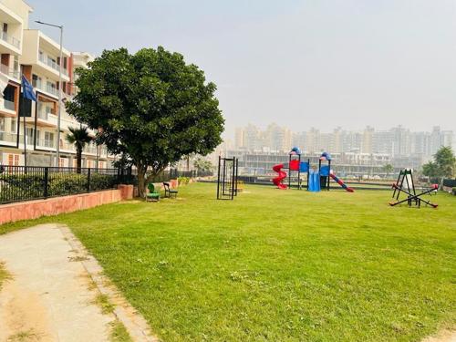  modern-home-sec-67a Children's play area