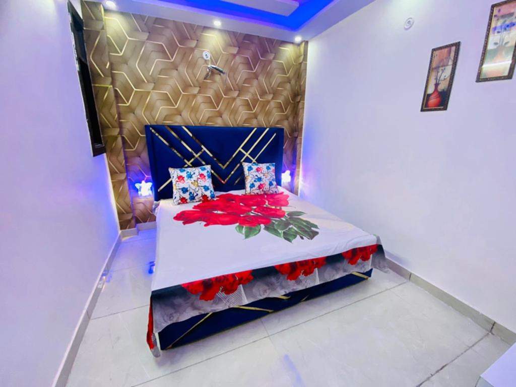  the den Bedroom