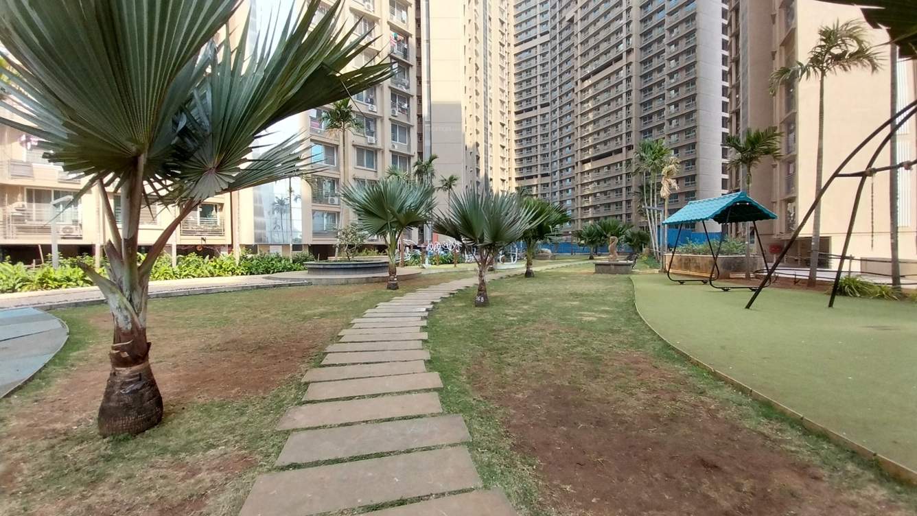 Gurukrupa Marina Enclave Wings Q And R With Kindergarten Phase IV