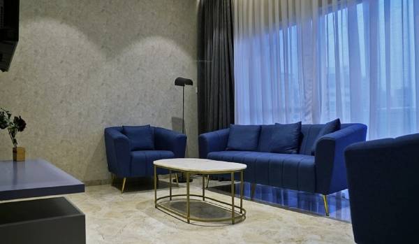  uptown-phase-ii Living Area