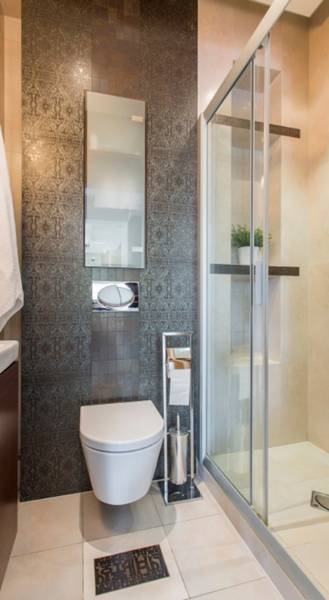  shreeram-euphoria Bathroom