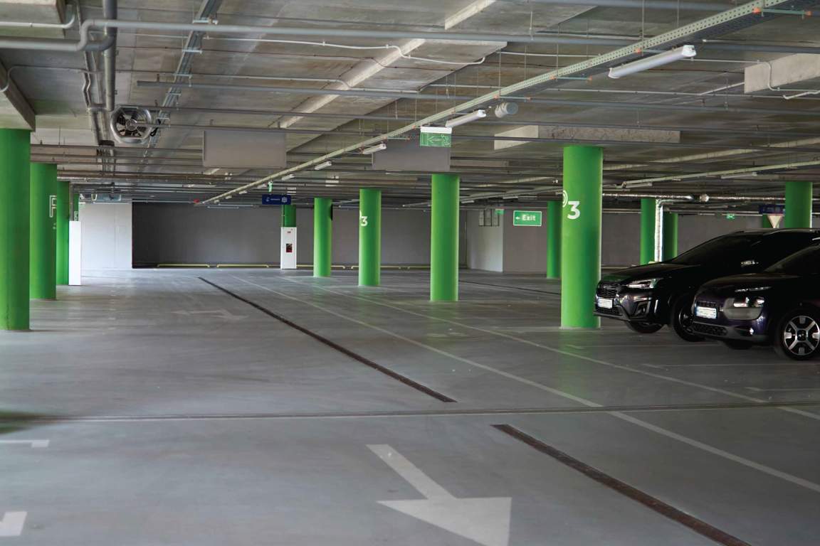  aura Car Parking