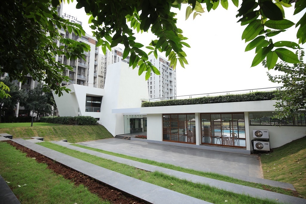 Kolte Patil Little Earth Kiwale Building C16