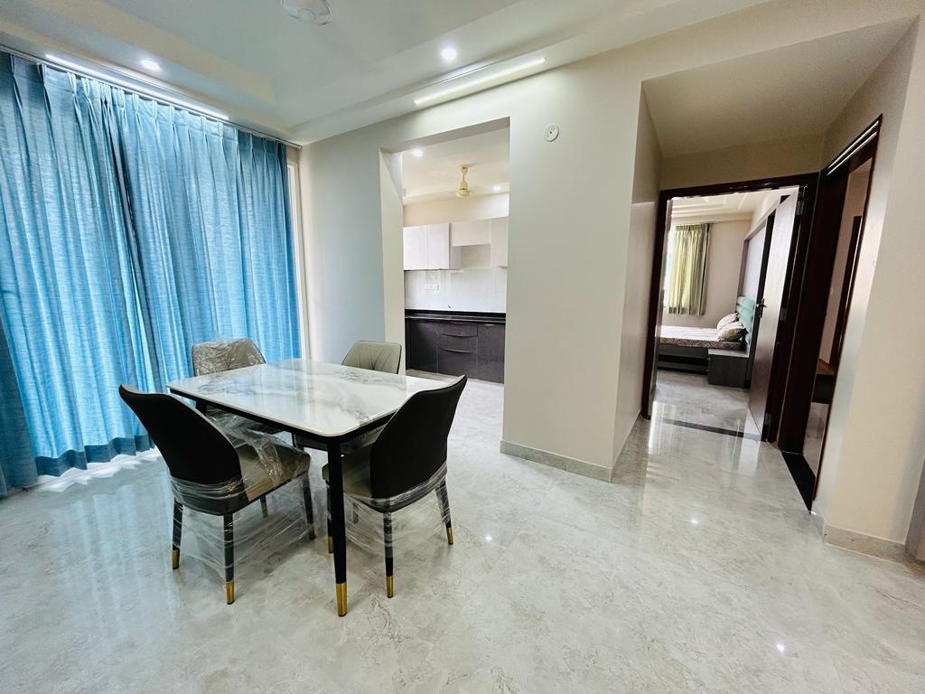  the peak Living Area