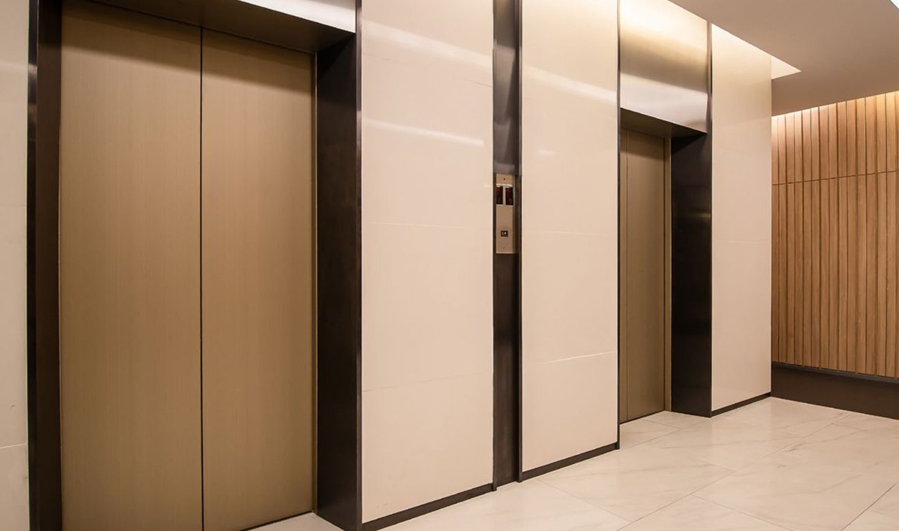  laxmi empire Lift(s)