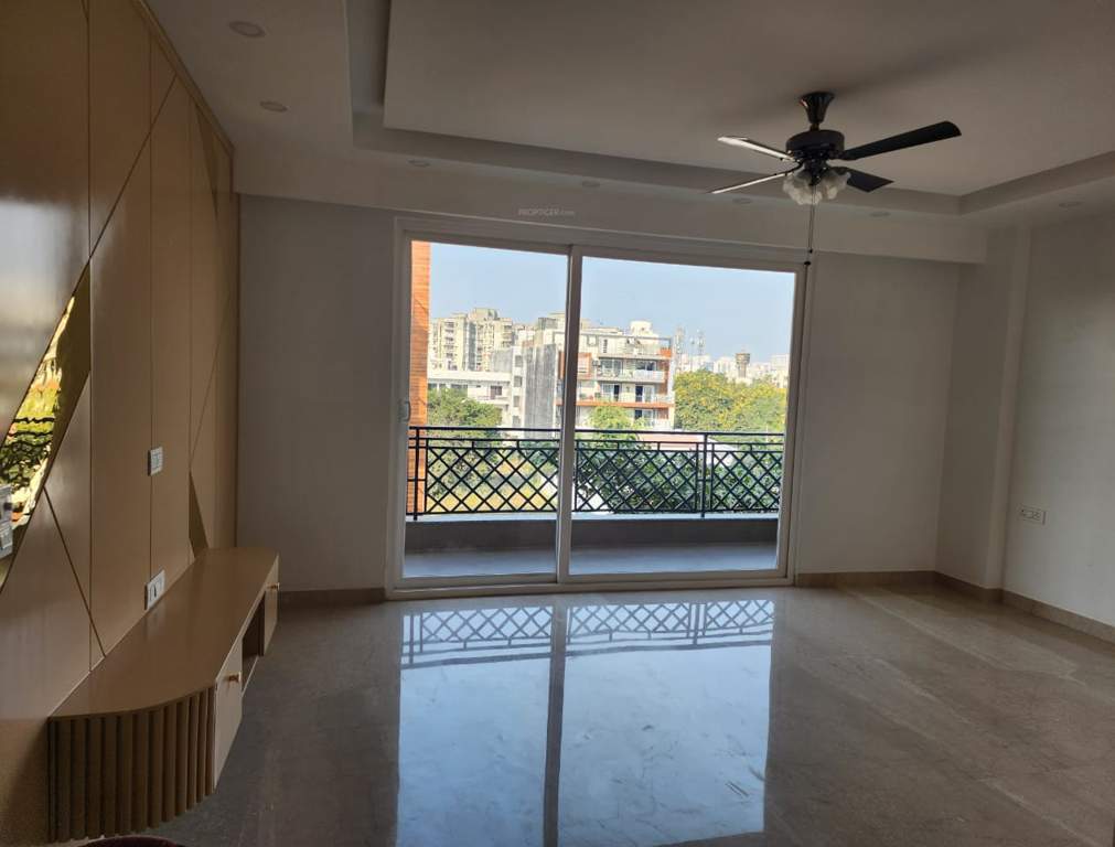  ess floors Living Area