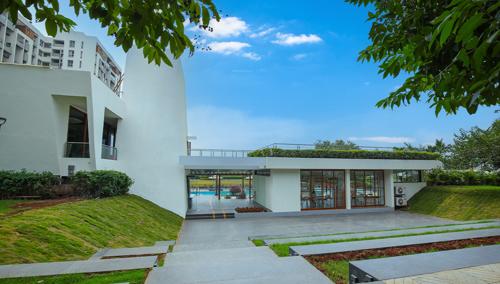  little-earth-kiwale-building-b11 Entrance Lobby