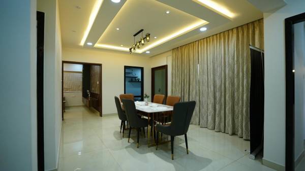  krishna-kunj-central-courtyard Dining Area
