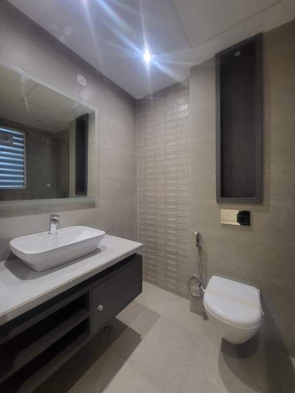  luxury floors south city 2 Bathroom