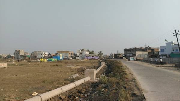 Plot radha-nagri Plot