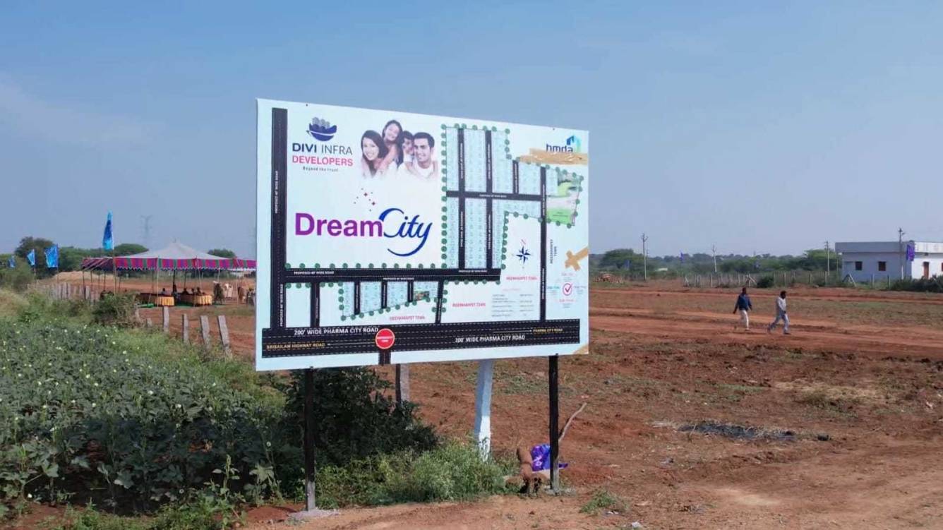  dream city Plot