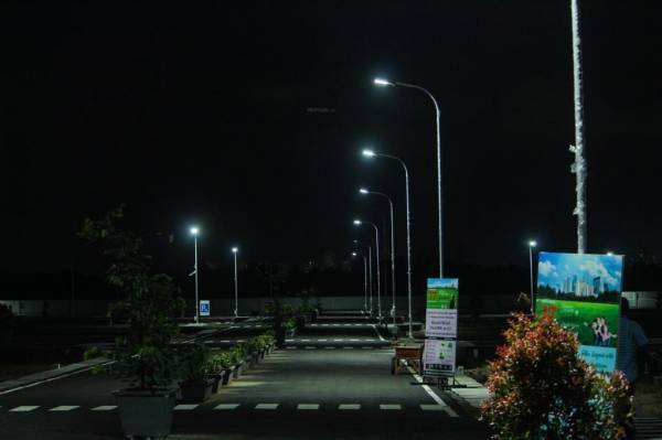  fairland-anahita Plot