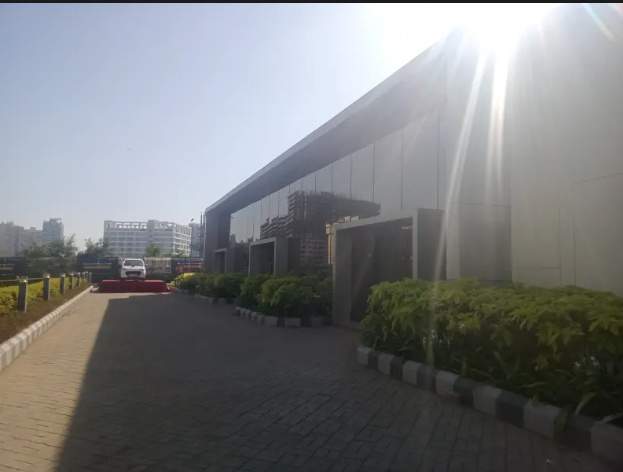  one world 4 Internal Roads & Footpaths