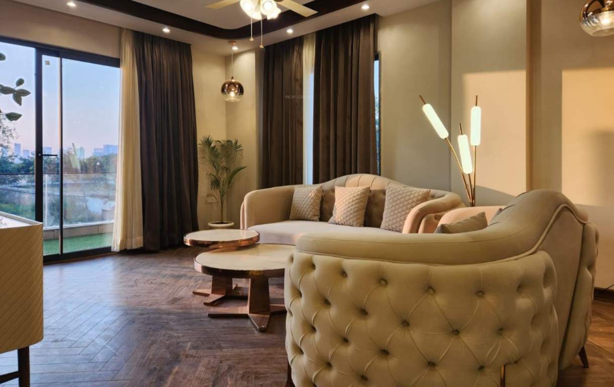  gurgaon investors Living Area