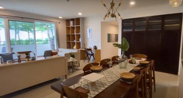  bloom-&-dell Dining Area