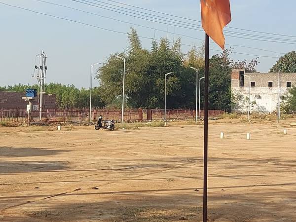  golden-township Plot