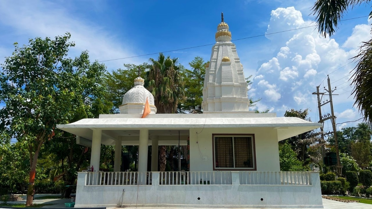 premium hi link greens parth Temple